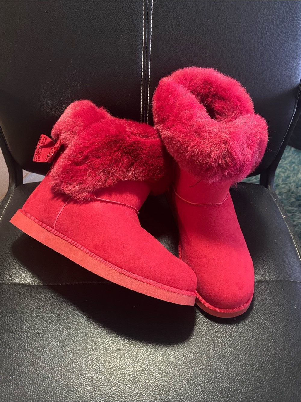 New 🎉 Juicy Couture Women's Cozy Faux-Fur Winter Boots Red Size 7 1/2